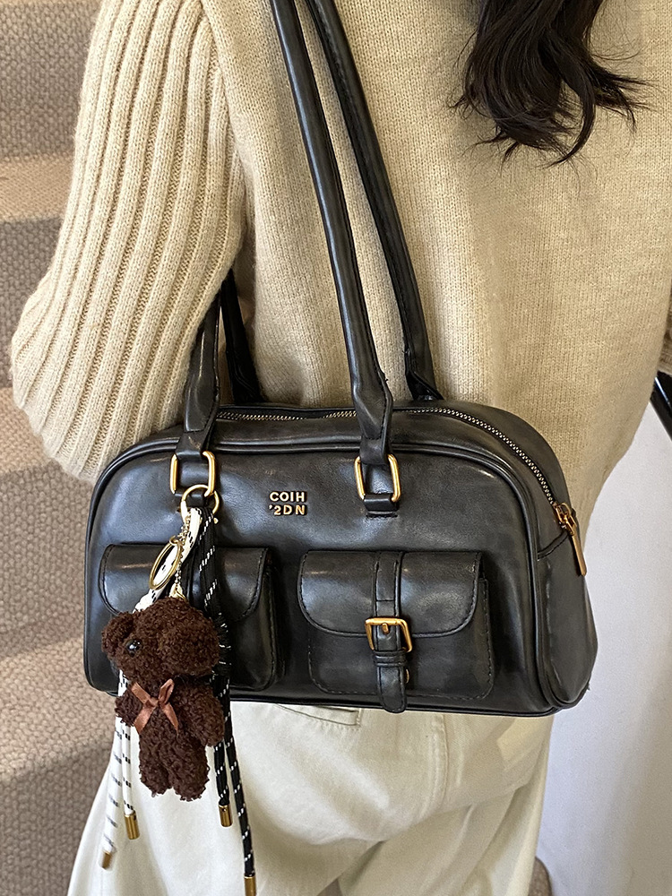 design bag 2025 Women's casual retro underarm bag with a sense of high-end niche trendy texture versatile for commuting single shoulder bag