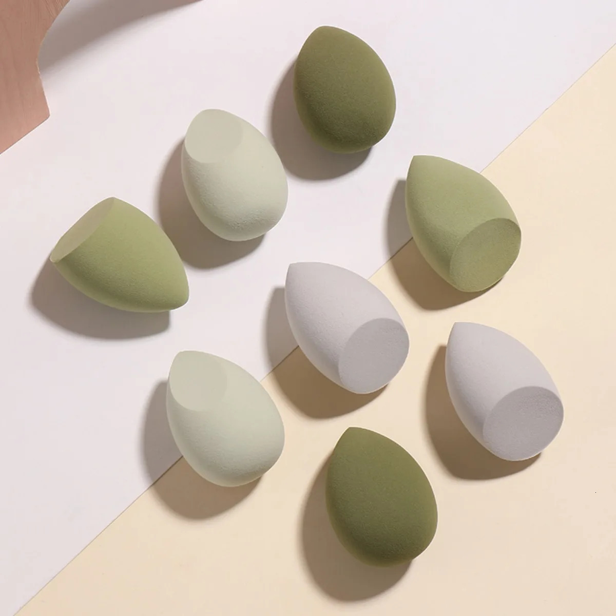 8 pcs Beauty Egg Set for Skin - Includes 3 High-Quality Makeup Sponges for Smooth and Even Application 250317