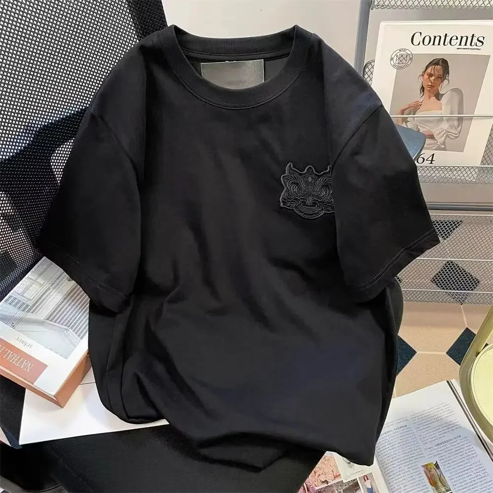 Gothic Embroidered Lion Dance TShirt | Summer Loose Oversized Cotton Tee Unisex Streetwear Graphic Short Sleeve off white 250318