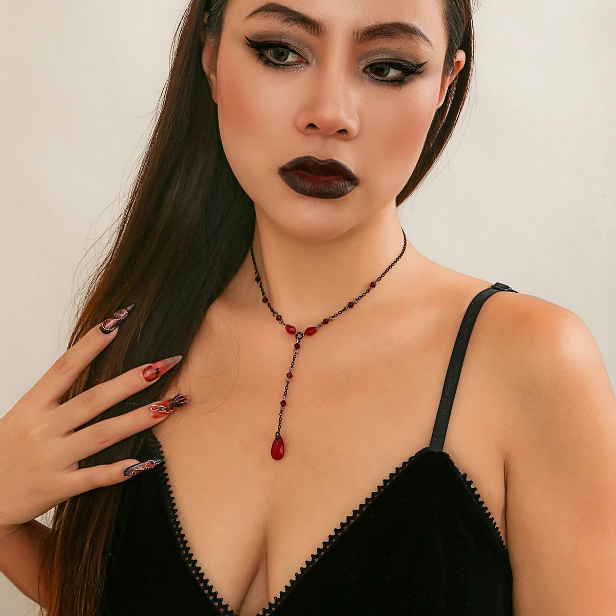 Gothic Black Water Drop Crystal Chest Chain Necklace Womens Retro Sexy Link Y2K Halloween Jewelry Accessories 250325