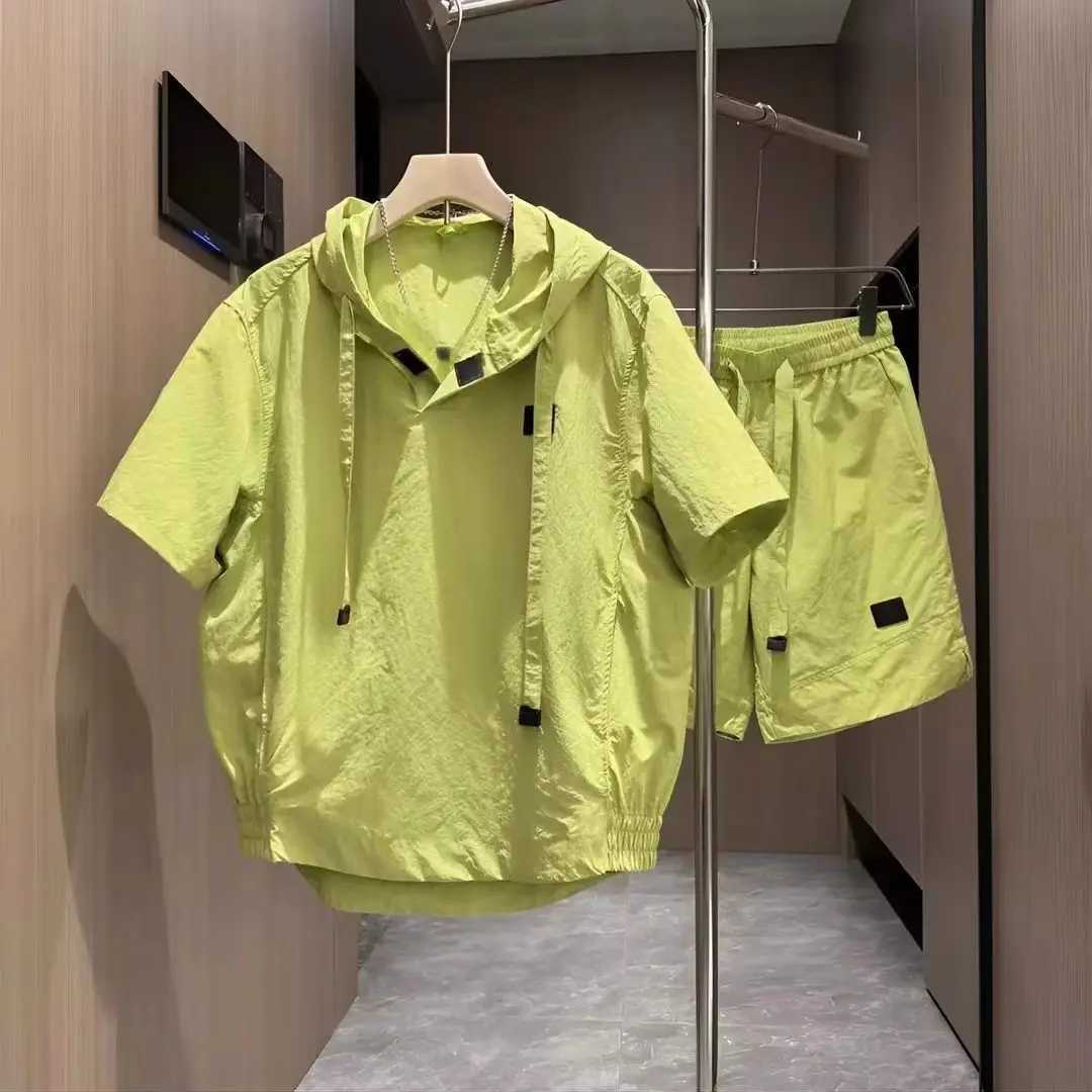 Quick dry goods hoodie summer mens two piece loose and fashionable casual sportswear short sleeved setXJ250326