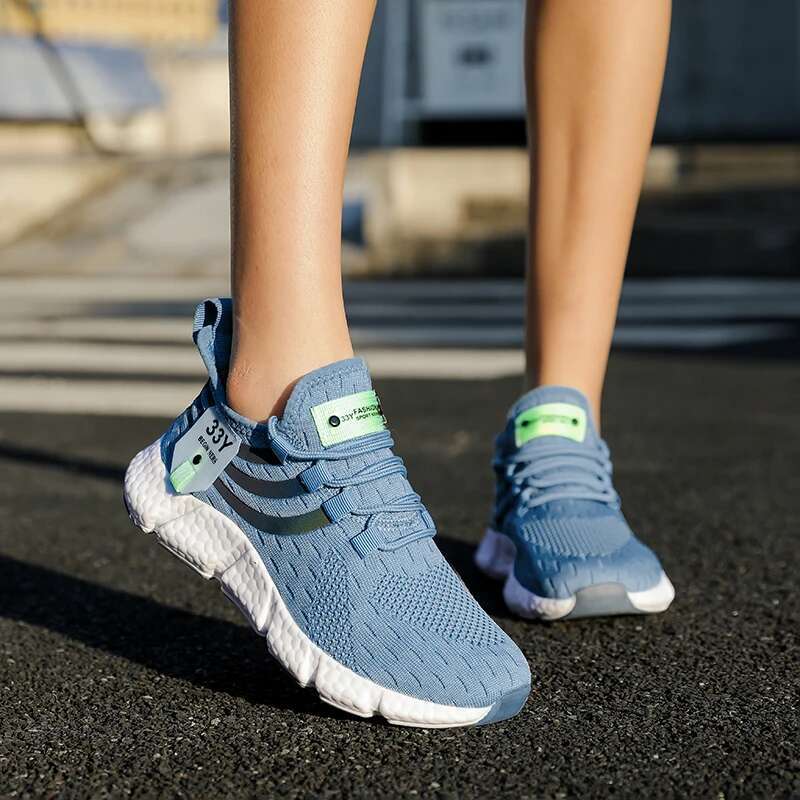 2025 Summer New Casual Sports Breathable Lightweight Designer Fashion Sports Shoes Anti slip Flat Shoes Outdoor Running Walking Women's Vulcanize