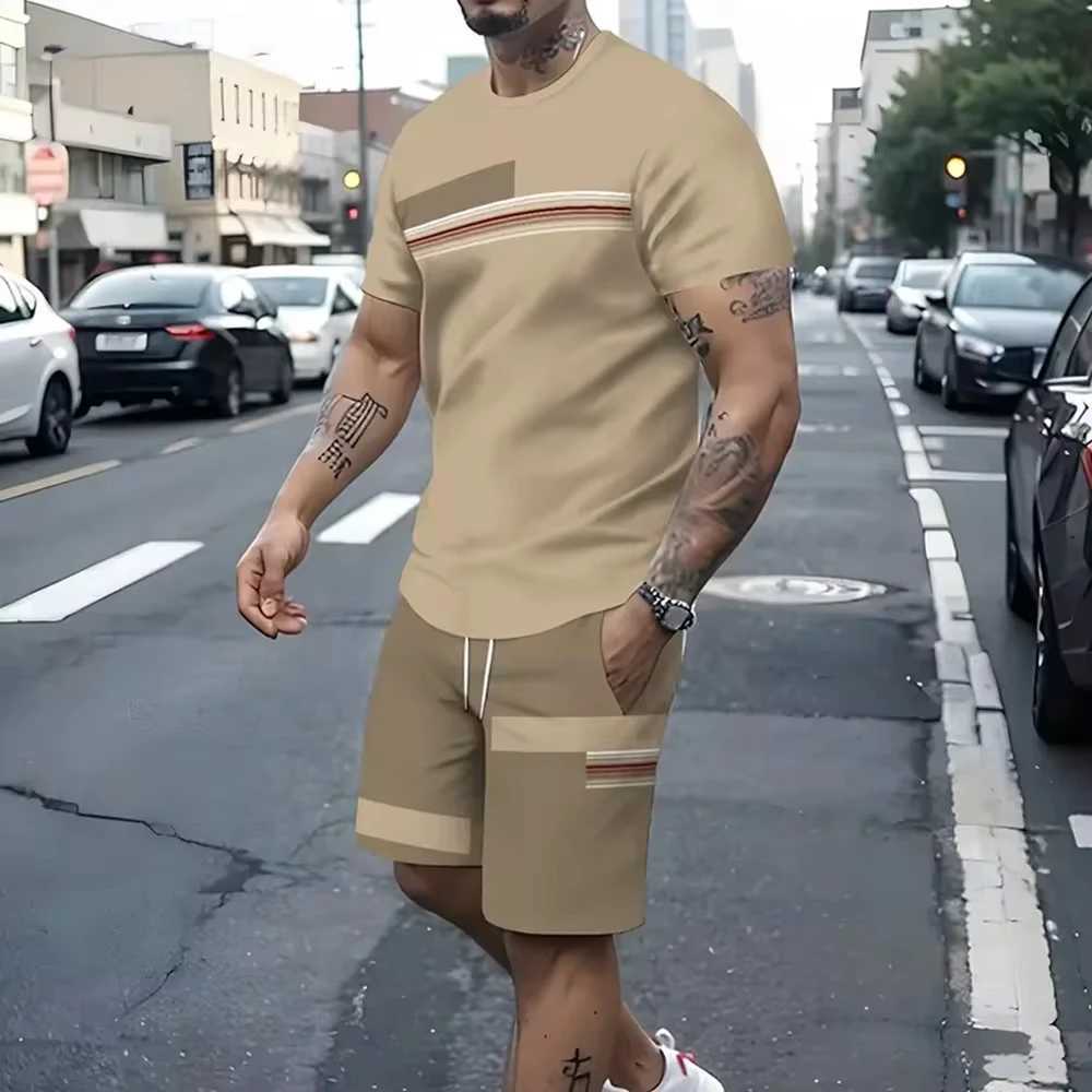 2025 Summer New Two Piece Mens Casual Pattern Printed Short Sleeve T-shirt and Sports Shorts Set Fitness LightXJ250326
