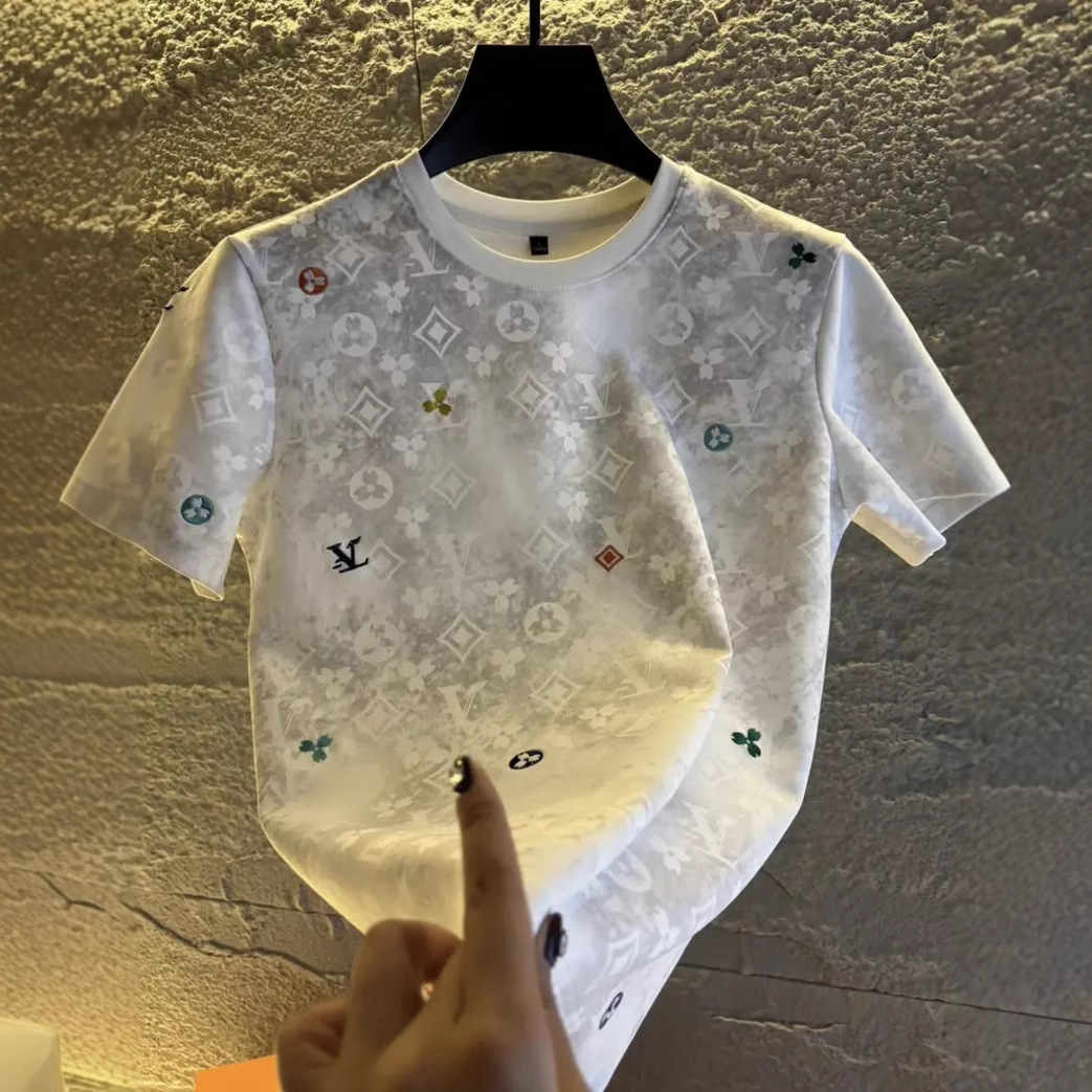 2025s Spring And Summer New Fashion Men T Short Sleeve Light Luxury Heavy Heavy Fashion T-Shirt Short Sleeve Flower Design Size M-3XL