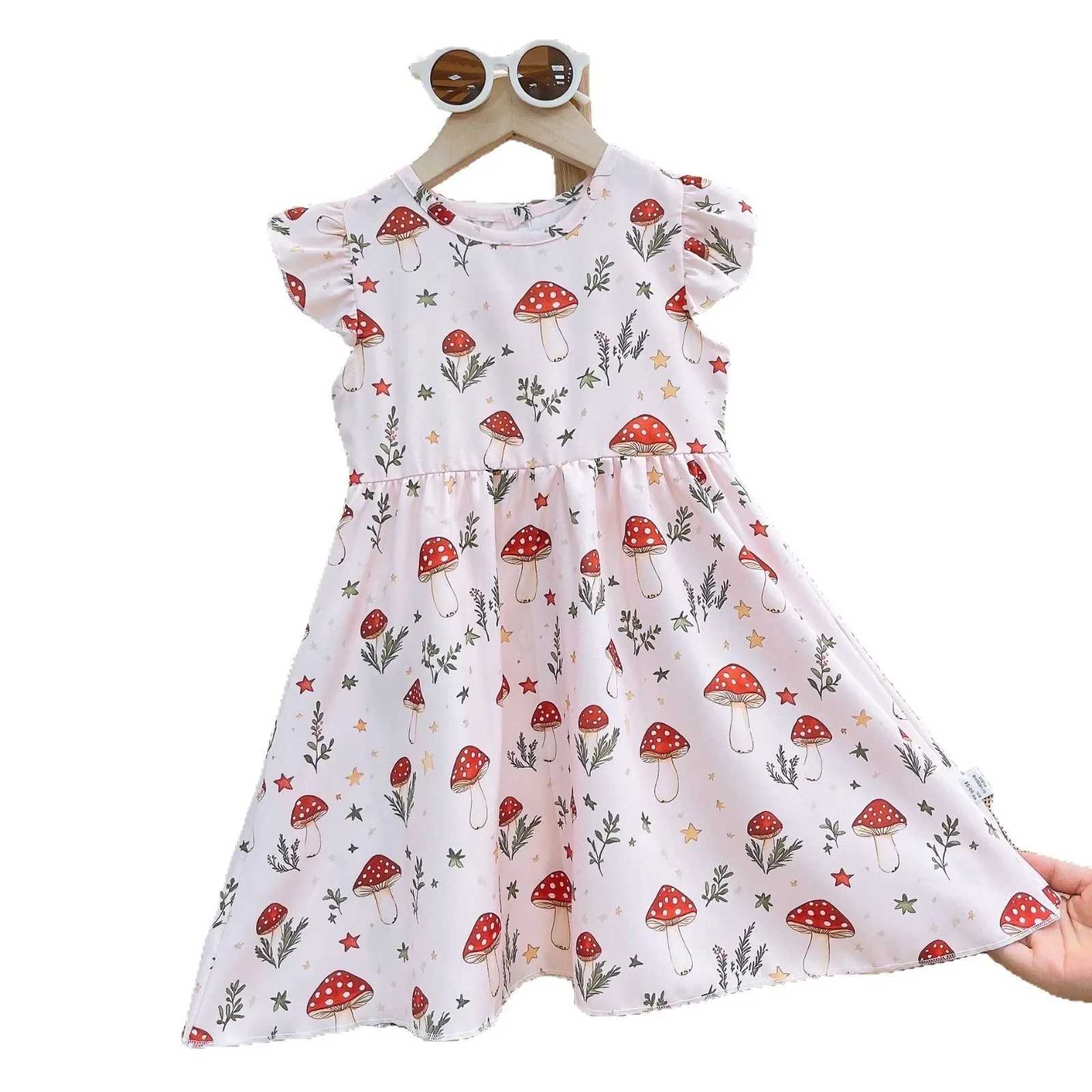 Girls summer dress new fashion floral princess dress pleated sleeves suitable for children suitable for any occasion W250326