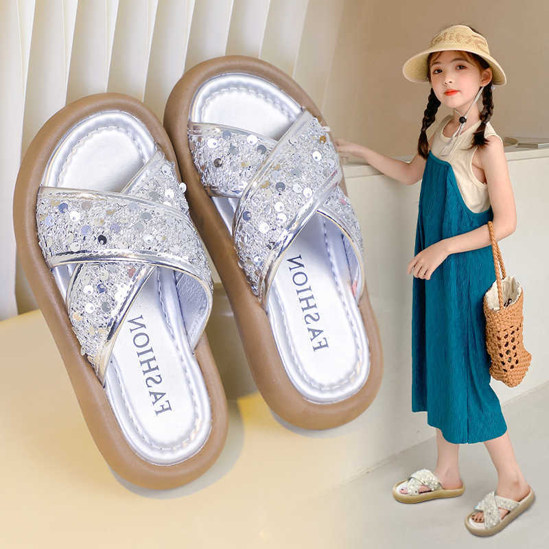 Slipper Childrens slippers womens summer new fashion Korean version little girl princess wearing non slip soft bottom girls cool slippers flat bottom 
