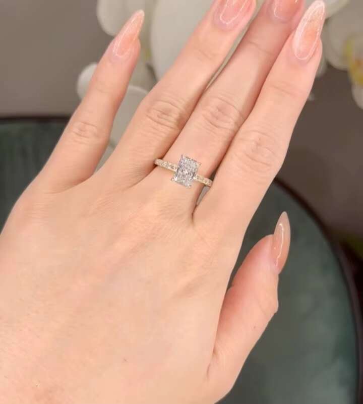 Wedding Jewelry Engagement Ring 10K 14K Soild Gold VVS D Color IGI Certificated 1.7CT Radiant Cut CVD Lab Diamond Ring