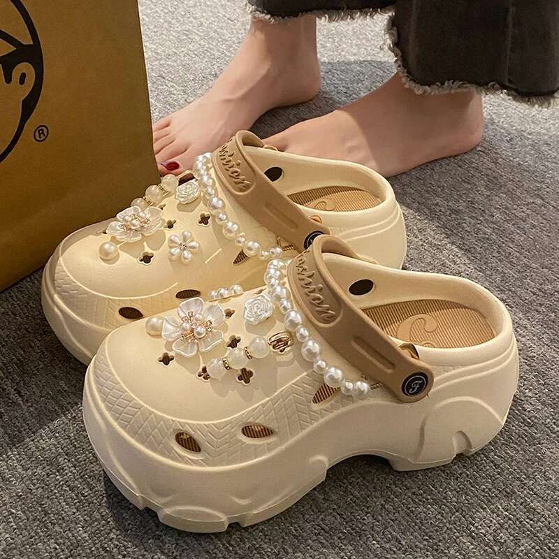 2025 Summer New Pearl Chain Thick Bottom Women's Thick Bottom Designer Fashion Beach Sandals Women's Anti Slip Wooden Clogs Garden Shoes