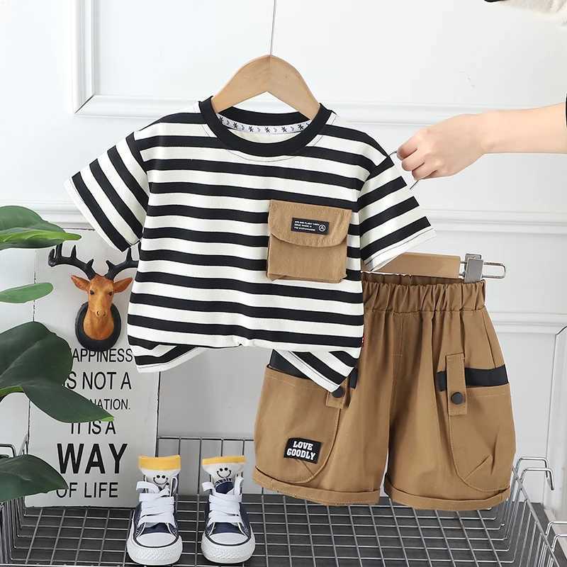 New Baby Boys Clothing Set Summer Childrens Fashion Striped T-shirt Shorts 2 pieces/set Childrens Casual Clothing Childrens Track and Field ClothingT2