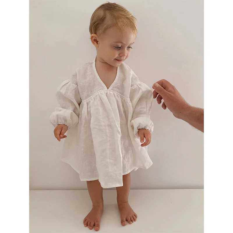 Girls white linen V-neck long sleeved dress for spring and summer 2024 new item baby girl Sen beach cotton linen casual loose dress W250326