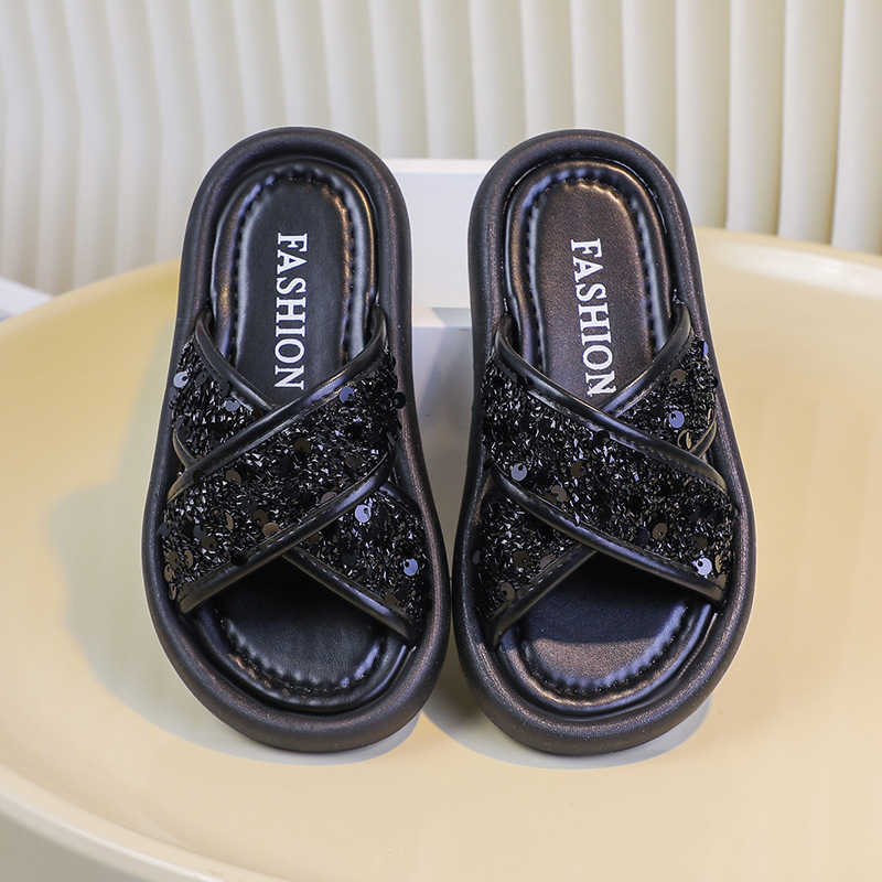Slipper Childrens slippers womens summer new fashion Korean version little girl princess wearing non slip soft bottom girls cool slippers flat bottom 
