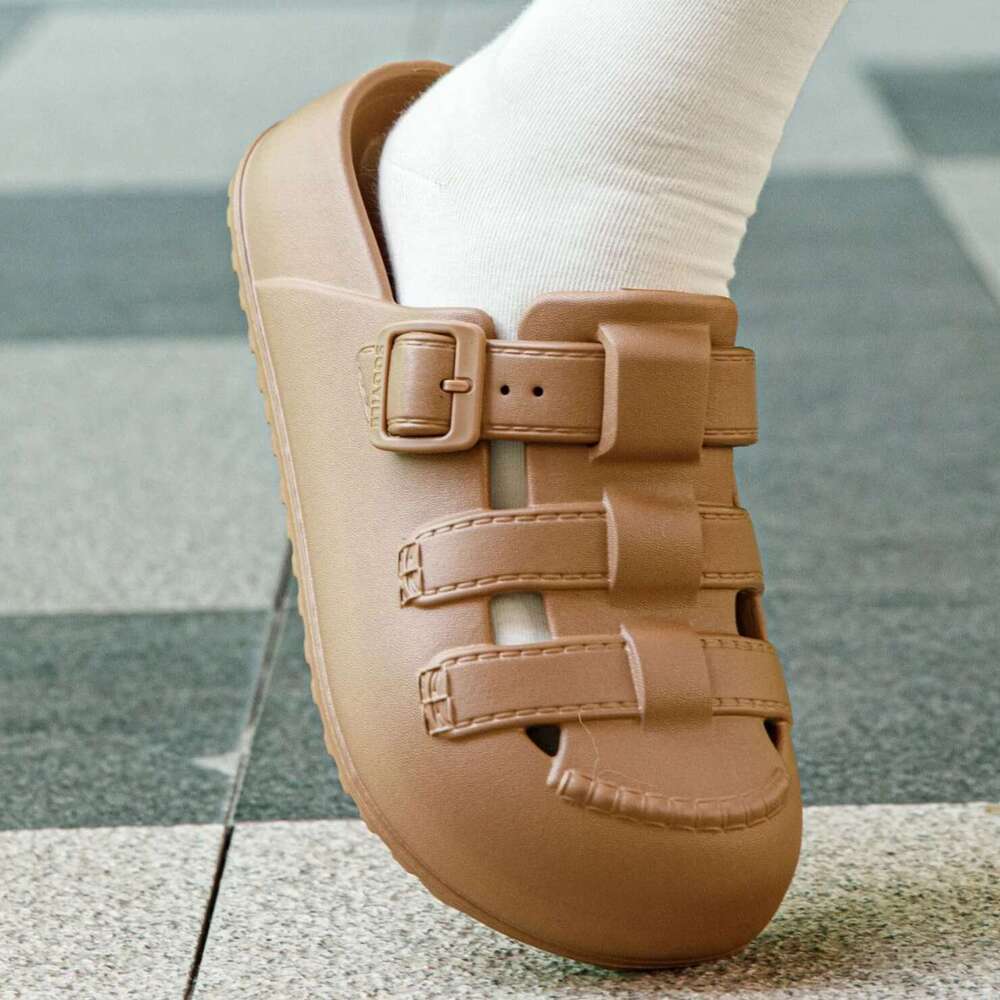 Fashion Hollow Out Platform Sandals Women Summer Thick Bottom EVA Clogs Garden Shoes Woman Buckle Strap Non Slip Slippers
