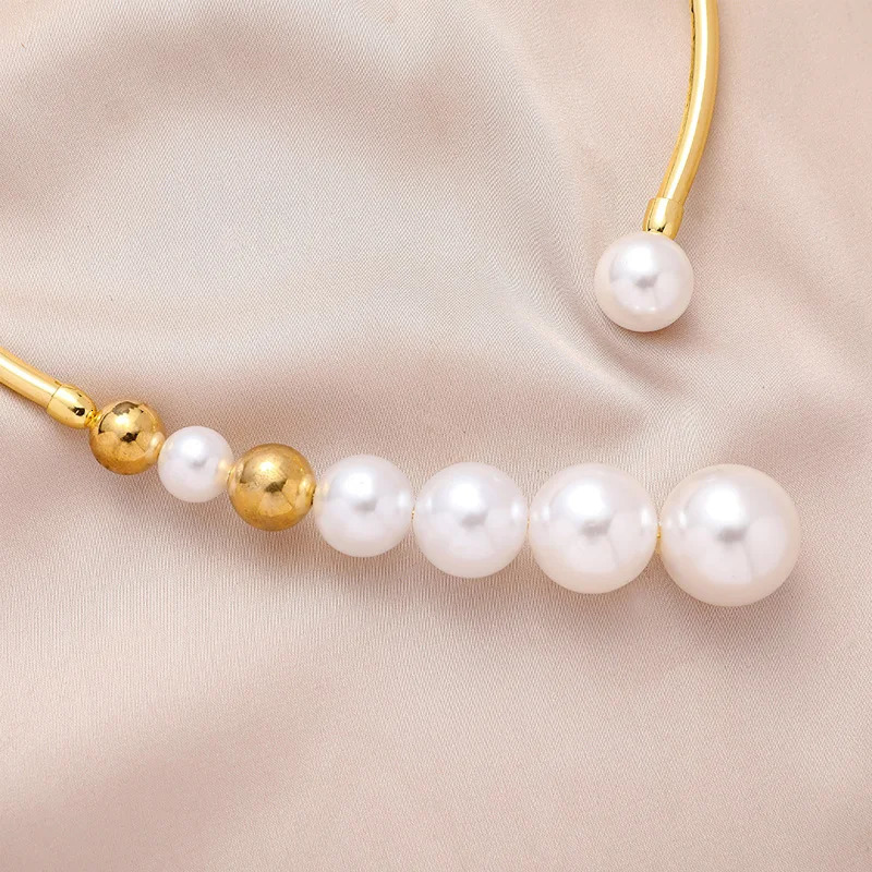 Exaggerated Pearl Neck for Women Simple Versatile Golden Beam Opening Collar Exquisite Clavicle Korean Fashion Jewelry Gift 250325