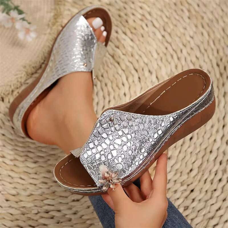 2025 Summer New Wedge Women's Retro Toe Designer Fashion Thick Bottom Sandals Thick Gladiator Shoes