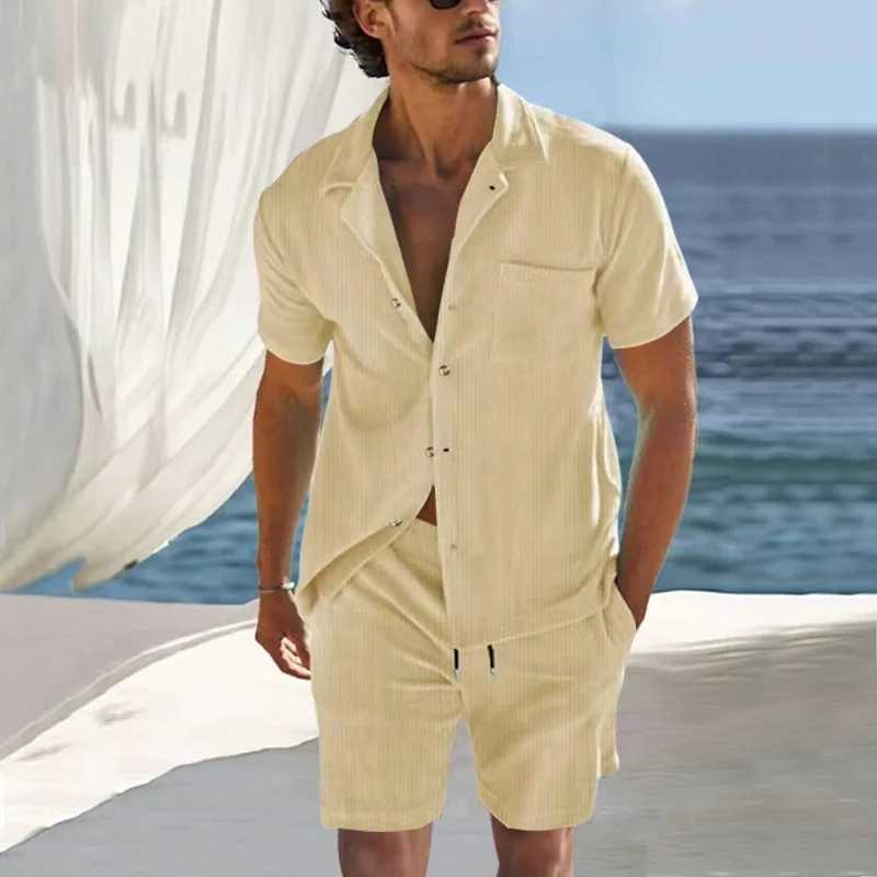 2024 European and American mens new casual comfortable button down collar shirt short sleeved shortsXJ250326