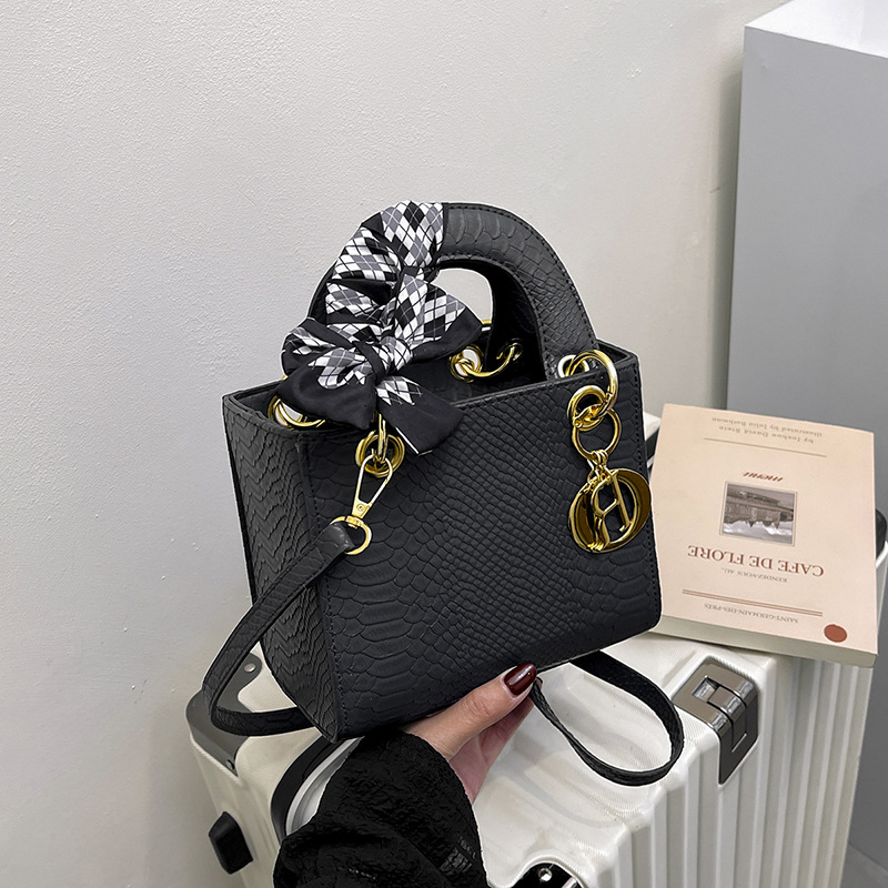 Women's bag new crocodile handbag Silk scarf woven Diana bag hand bill shoulder diagonal span 2025