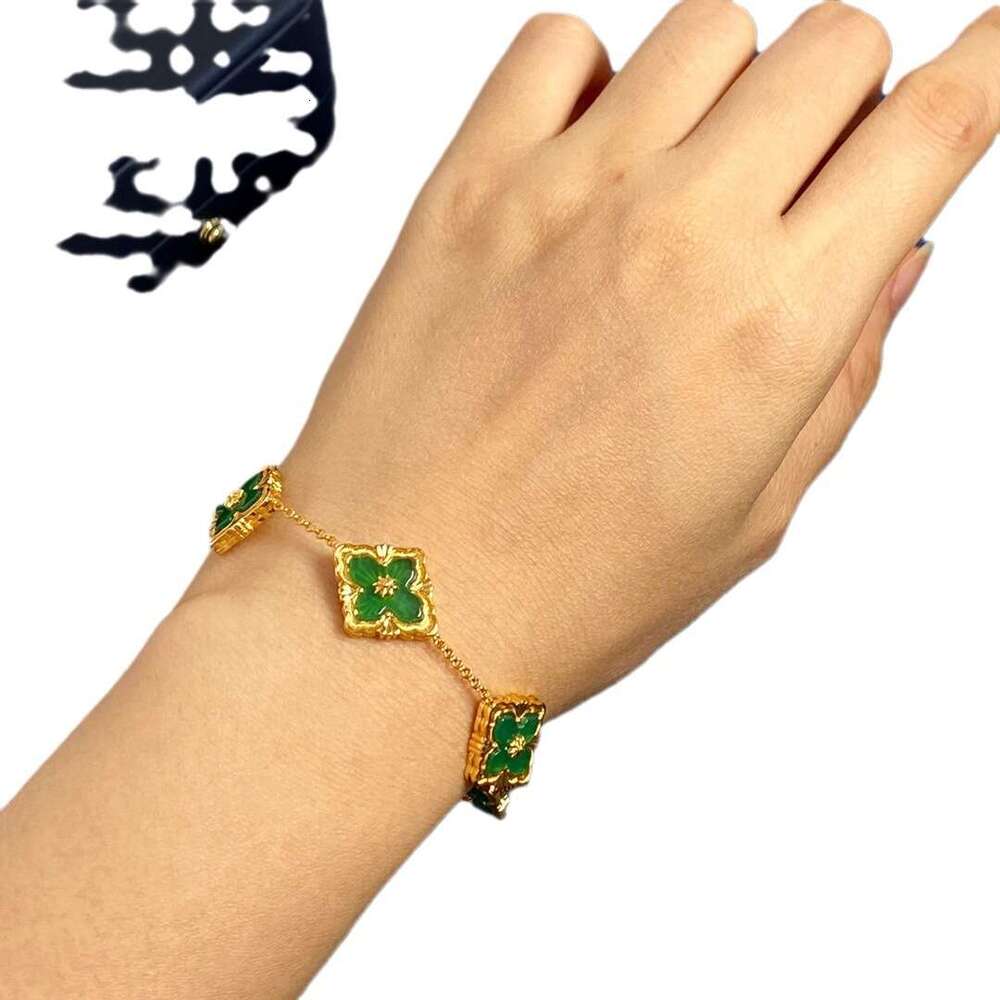 High version Buchi five wer dia clover shell agate palace style women's plated bracelet