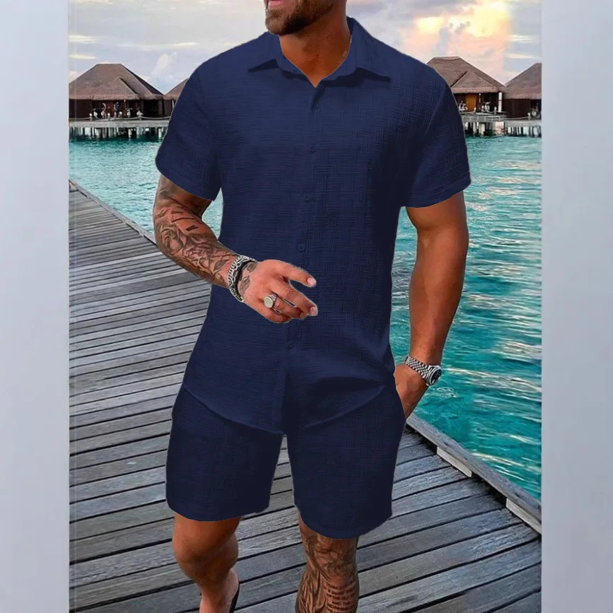 2025 Summer Jacquard plaid texture solid color set short sleeved mens fashionable and comfortable holiday beach style Tshirt two pieces 250326