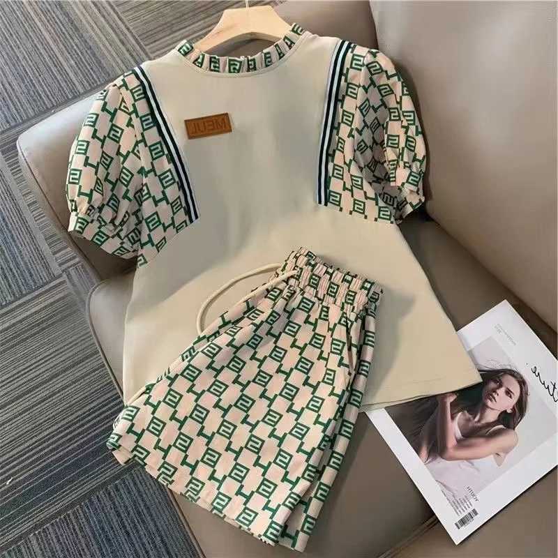 Girls sportswear summer new item mid to large size childrens fashionable casual short sleeved two-piece setT250327
