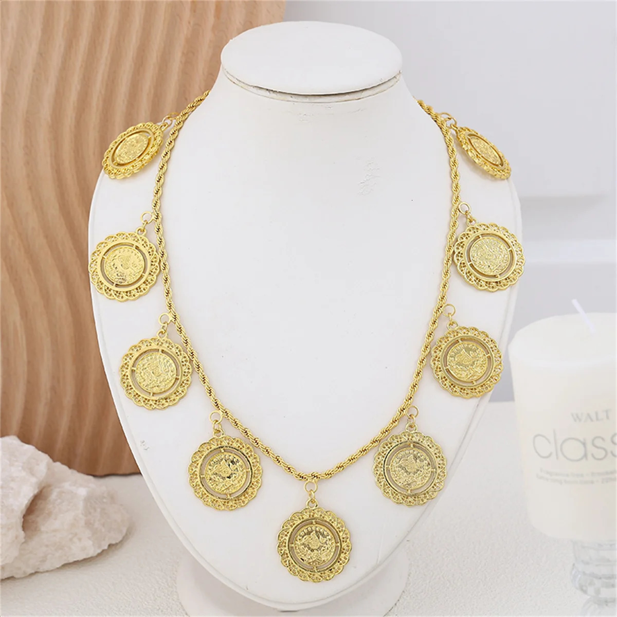 Classic retro style Arabic patterned necklace coin shaped master carved hollow necklace womens jewelry 250326