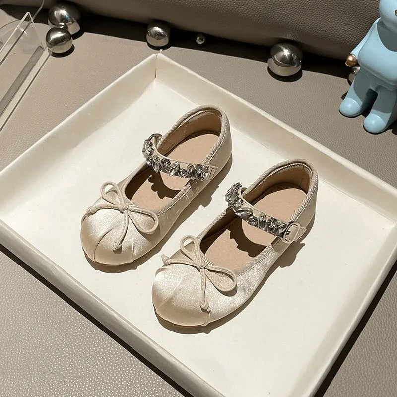 Fashion Baby Girl Princess Rhinestone Silk Shoes Infant Toddler Child Flat Ballet Dance Shoes Soft Shoes Party Performance Shoes 250326