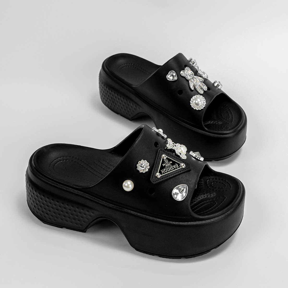 New triangle brand thick sole increase slippers female EVA outside wear summer flip-flops cross-border new casual slippers wholesale 2025