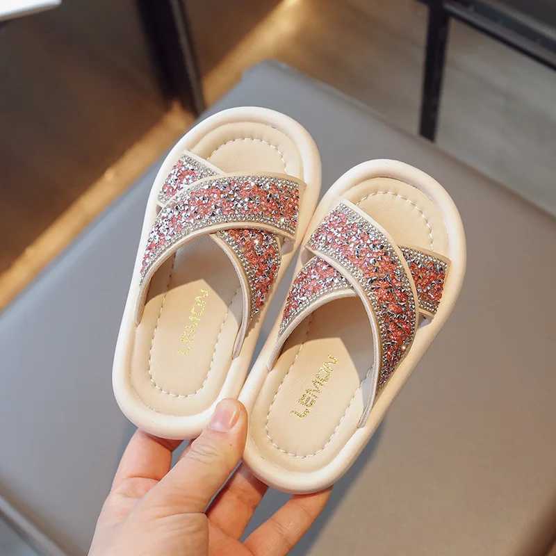 Slipper Summer childrens slider girls rhinestone beach shoes fashionable flash cross belt princess shoes comfortable soft soled sandals S25326