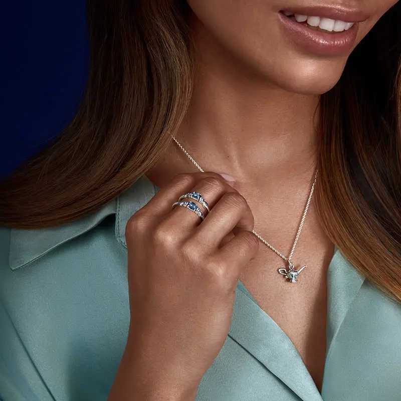 925 Silver Classic Sparkling Meteor Ladies Heart Snowflake Ring Girlfriend Day Exquisite Charm JewelryXJ250327