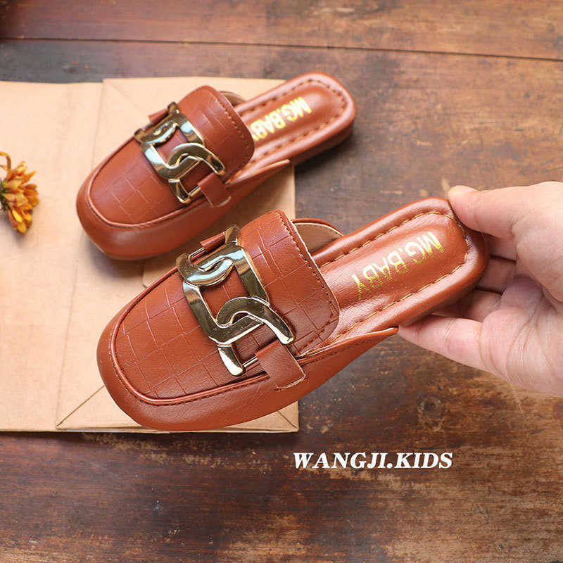 Slipper Childrens Fashion Slippers Flat 2025 New Summer Style Little Girl Baotou Princess Wearing Outward One Step Stepping Cool Slippers Trendy S2532