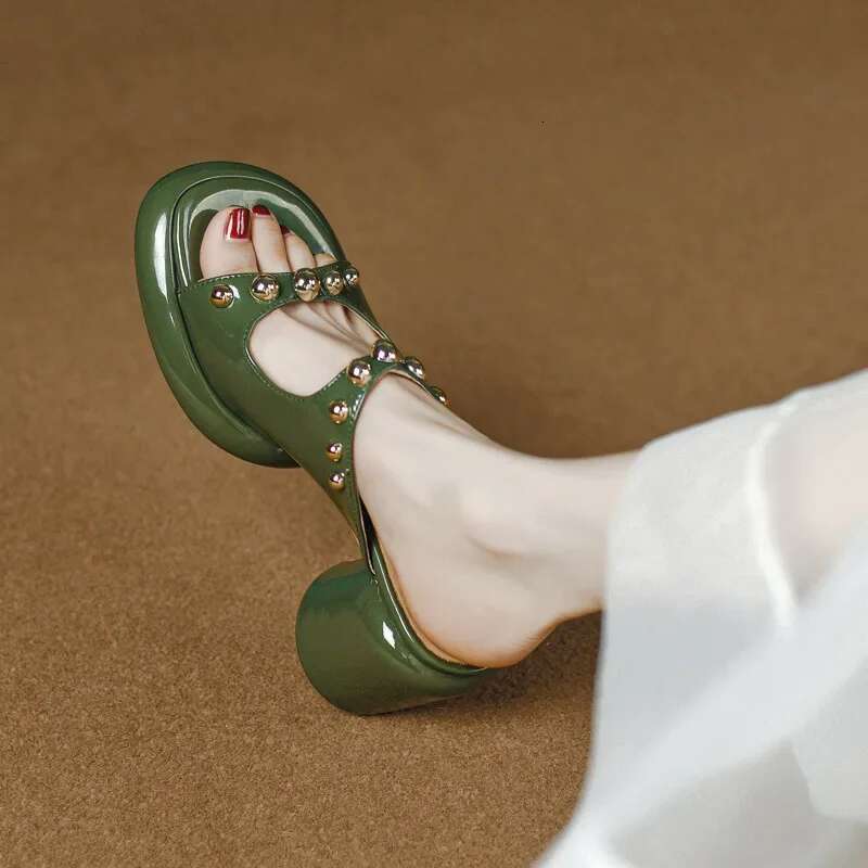 Open Toe Thick Heel Rivet Slippers Summer New Outdoor Fashion Women Comfort Platform Shoes Slides Casual Footwear