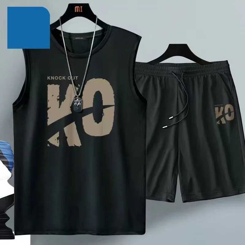 2024 Summer Mens Harajuku Breathable Fashion Sportswear Basketball Set Casual Short sleeved T-shirt+Shorts 2 piecesXJ250326