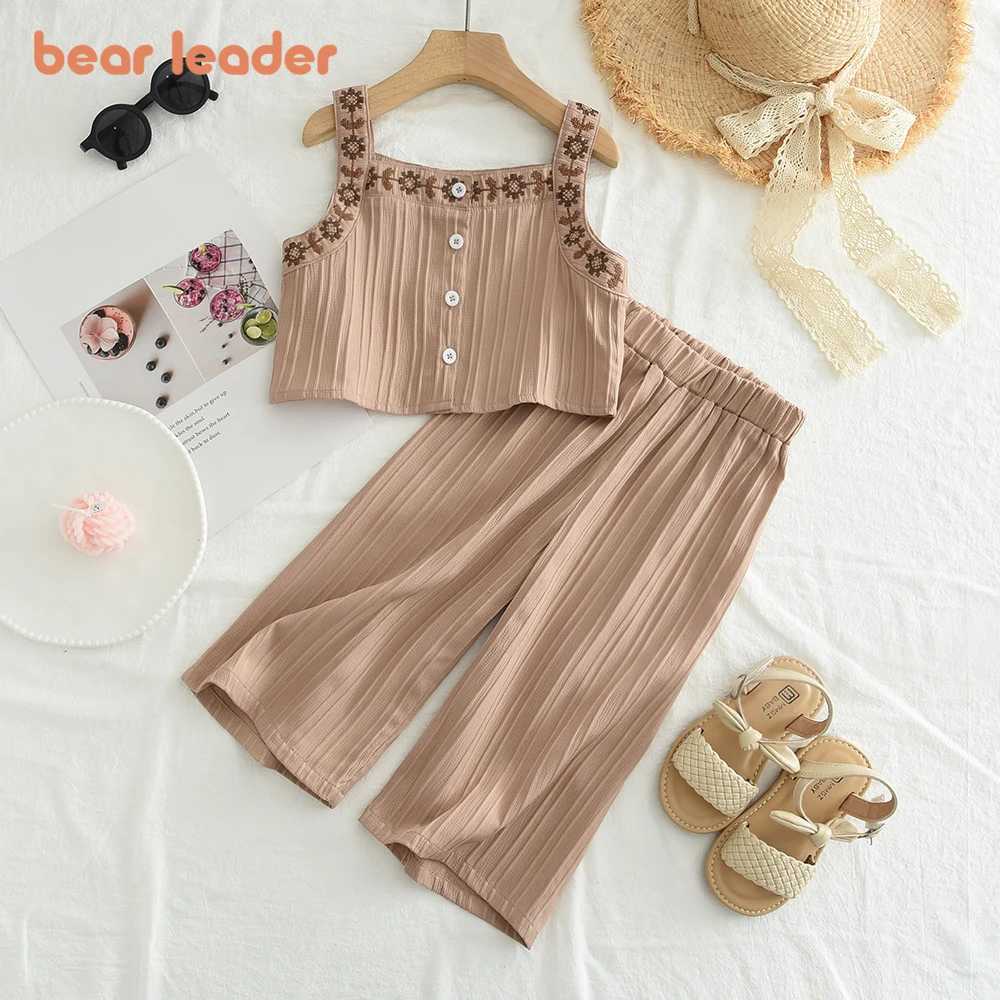 Bear Leader 2024 Summer New Style 3-7 Year Old Girls Pants Set Two Piece Embroidered Shoulder Strap Single Chest Wide Leg PantsT250327