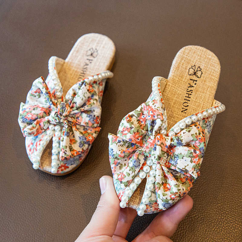 Slipper Girls bow slippers 2025 summer new pearl soft sole cow tendon sole fish mouth princess shoes floral toe slippers S25326