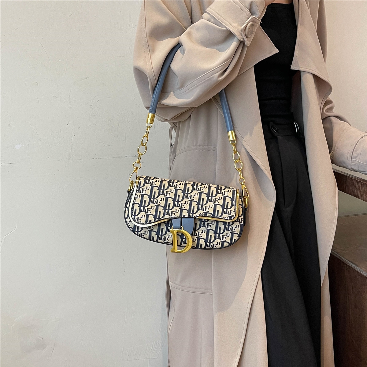 design 2025 new Women's crossbody saddle style in Europe America with chain color-blocking popular versatile single-shoulder and underarm ladies 