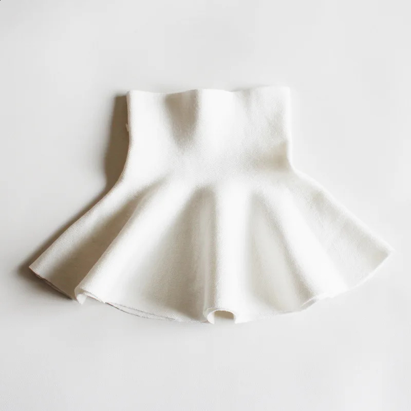 Winter baby skiing childrens fashion mini pleated knitted clothing autumn 210 years 250312
