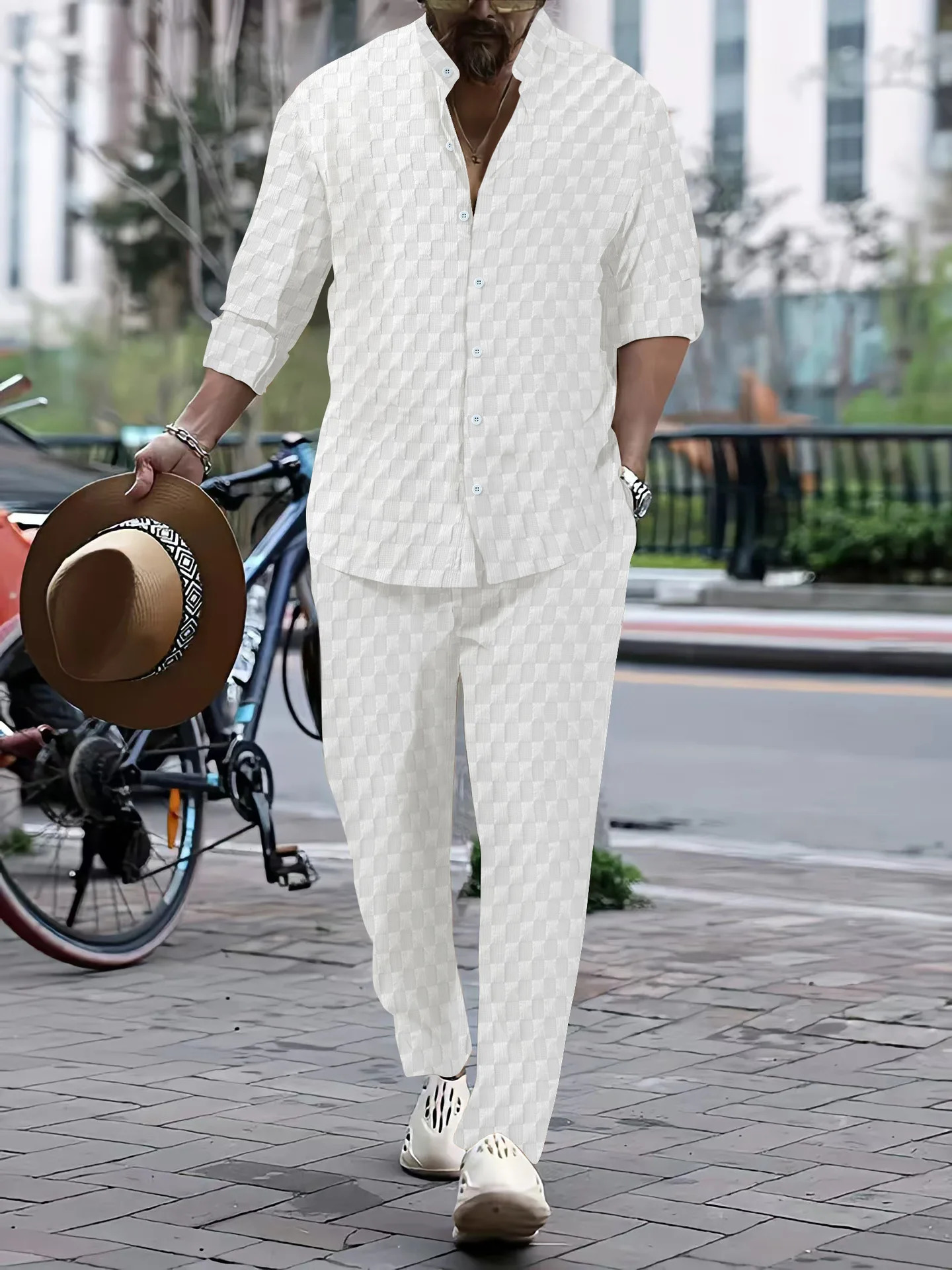 The trend of mens checkered Henry collar shirts and pants will break out in the autumn for casual sportswear 250327