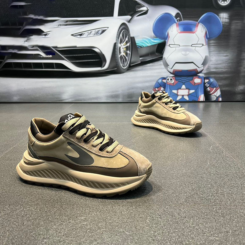 Fashion soft soles comfortable shoes men handsome sports casual shoes ultralight cushioned running shoes Streetwear Sneakers 2025 new style