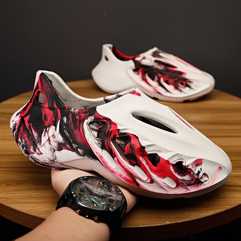 designer shoes 2025 Men's trendy hollowed-out Roman sandals and beach shoes men's sports camouflage coconut holey shoes for summer