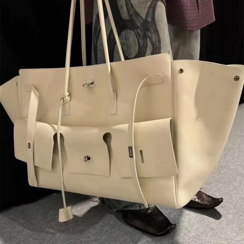 New Sier Buckle Large Capacity Wing Designer Fashion Genuine Leather Tote Brand Women's Commuter Shoulder Bag
