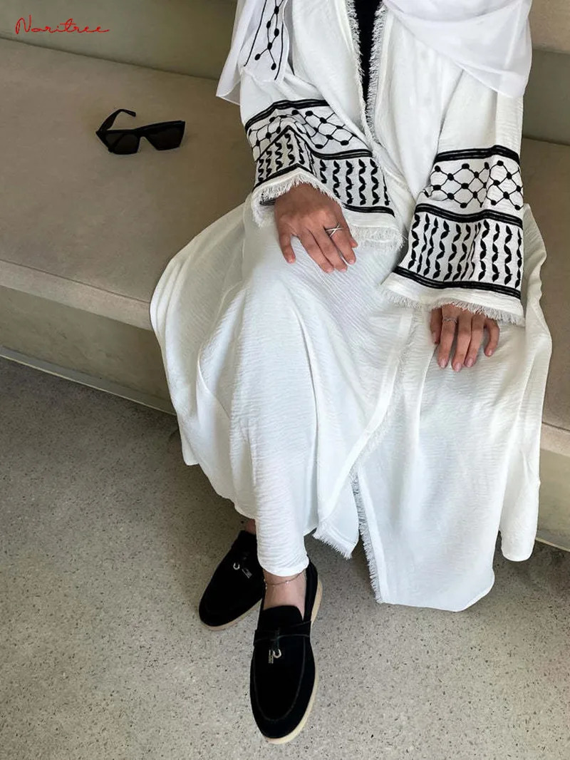 Fashionable ed Kimono Oversized Muslim Robe Abaya Syari Female Full Length Tassel Worship Service wy1969 250326