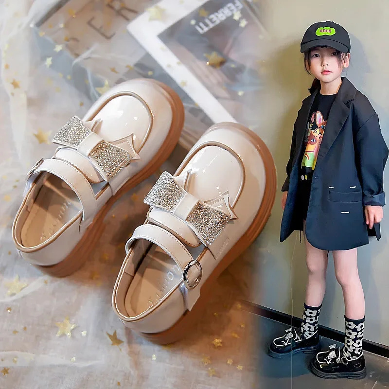 Girls British Style Leather Shoes Princess Shoes with Crystal Bow for Party Kids Performance Flat Shoes Versatile 250326