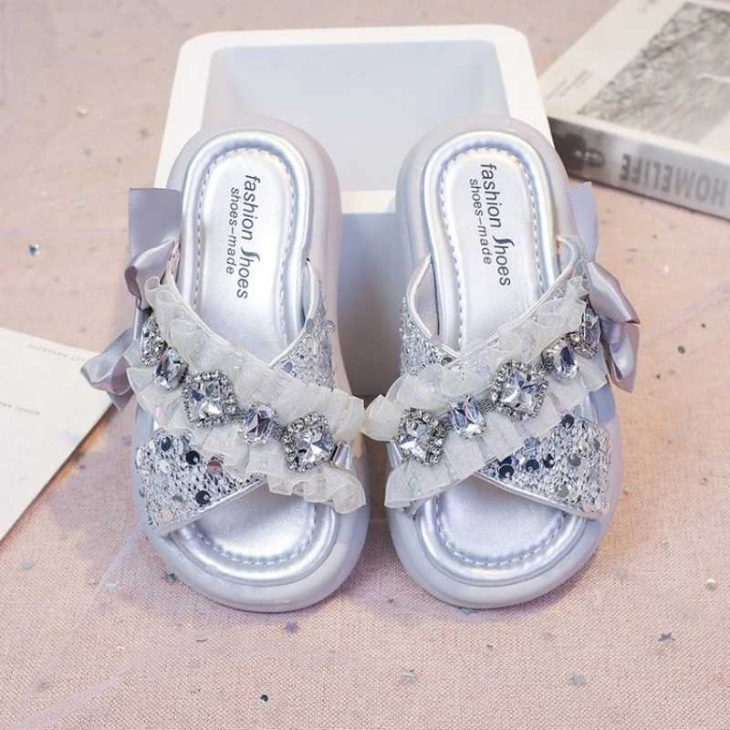 Slipper Girl Princess Sandals 2024 Summer New Baby Flash Rhine Stone Bow Shoes Fashion Anti slip Flat Childrens Sandals S25326