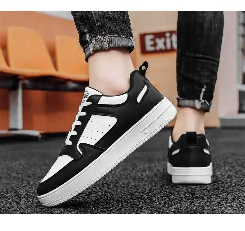 2025 New Spring Mens White Shoes Breathable Casual Board Shoes Sports Shoes Ins Trendy Shoes Low Top Running Shoes Mens Y250325