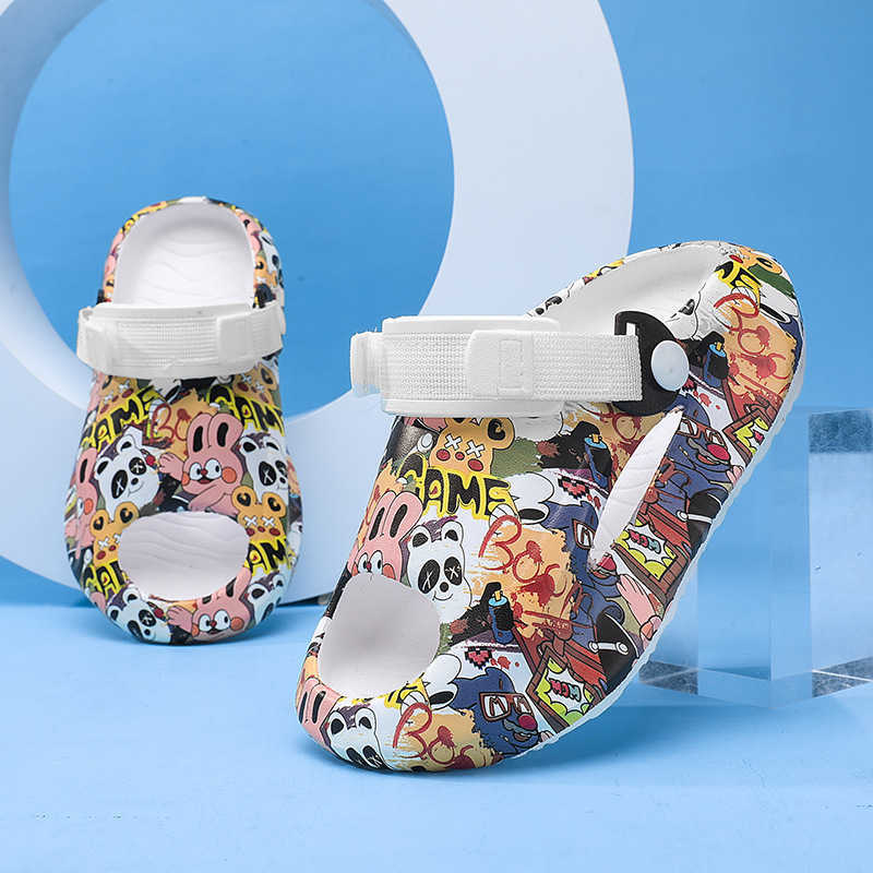 Slipper Summer new childrens slippers for boys with non slip soft bottom cool mop for outdoor wear feel like stepping on poop two in one medium to lar