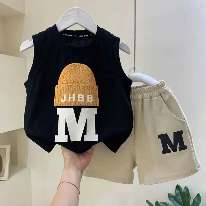 Childrens clothing set summer 2024 new sleeveless T-shirt and two-piece childrens clothing set for baby boysT250327