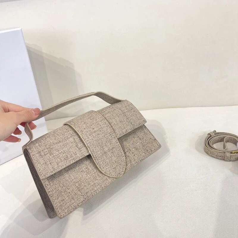 New Popular Niche Design Square Fashion Trend Versatile Shoulder Handbag Crossbody Armpit Bag