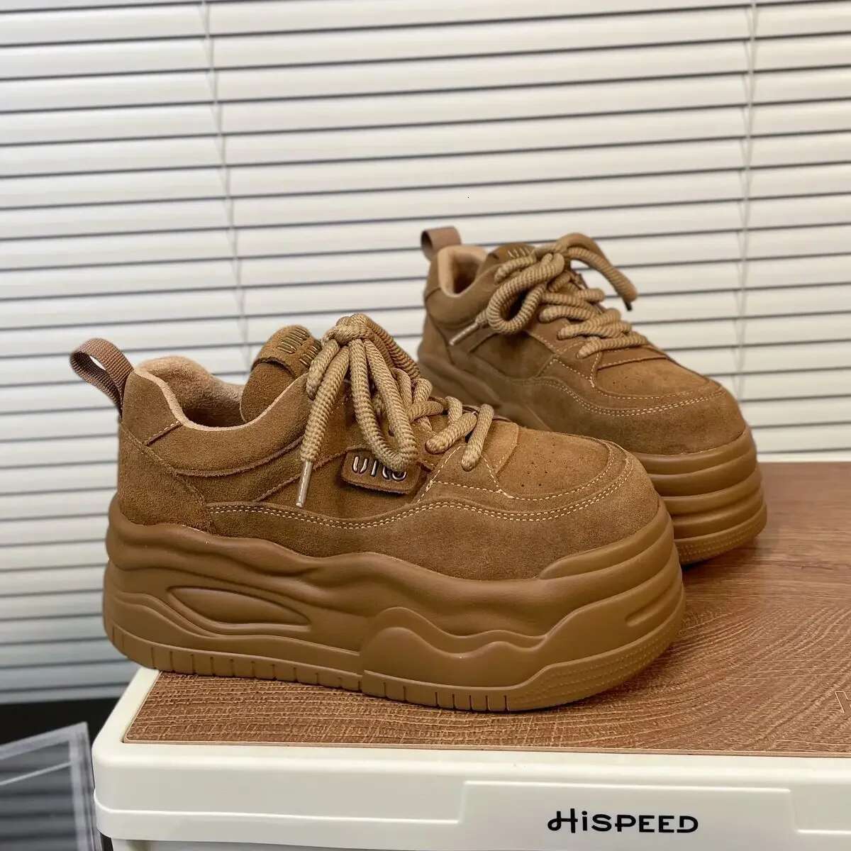 Designer Shoes New Women's Sports Shoes Leopard Print Black Brown Board Fashionable Casual Height Increasing Thick Sole Soft Sole Women's Ru