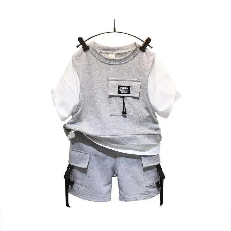 Childrens Summer Set New Fashion Childrens Baby Handsome Short Sleeve Top 2-piece Set Boys Casual Clothing SetT250327