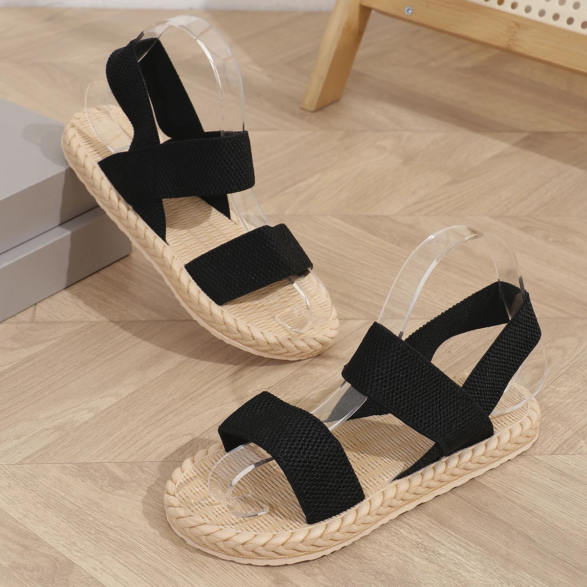 Womens fashionable and trendy anti slip lightweight soft flat sandals 250317