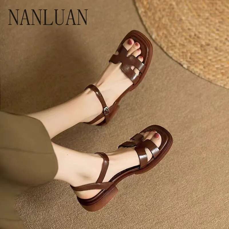 Boutique Summer New Style Simple Solid Color Non-slip Women's Shoes Hot Selg Casual Outdoor Sandals